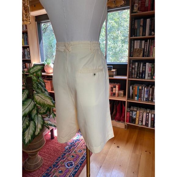 90s Shorts Yellow - Picture 7 of 8